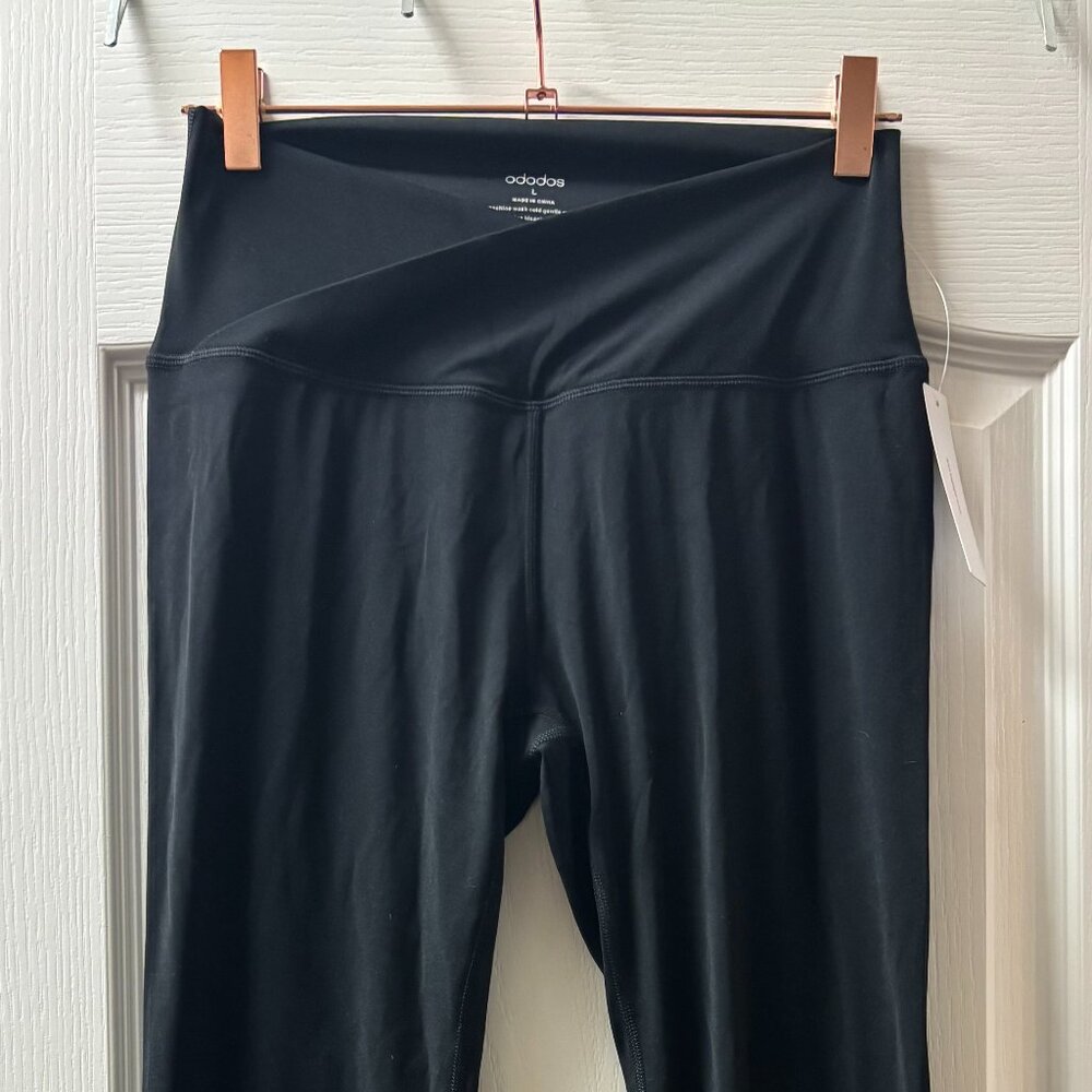Black workout leggings